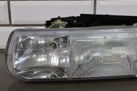 99-02 Chevrolet Silverado Headlight Set With Turn Signals