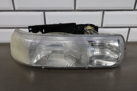 99-02 Chevrolet Silverado Headlight Set With Turn Signals