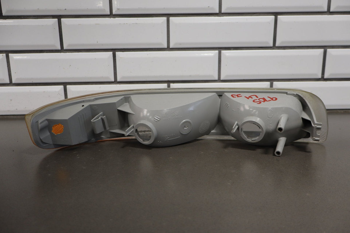 99-02 Chevrolet Silverado Headlight Set With Turn Signals
