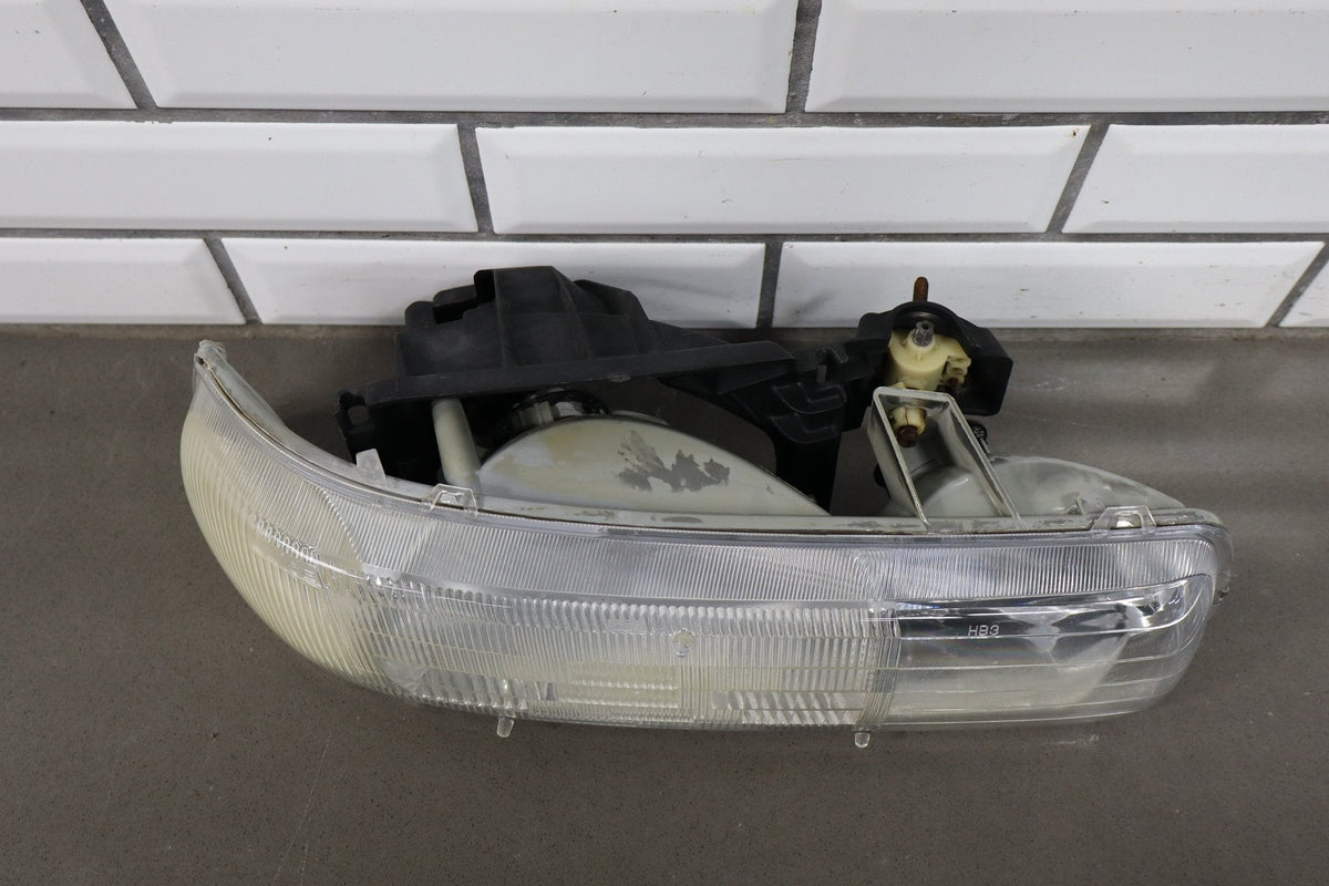 99-02 Chevrolet Silverado Headlight Set With Turn Signals