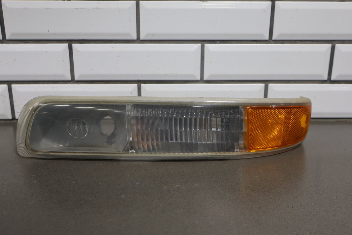 99-02 Chevrolet Silverado Headlight Set With Turn Signals