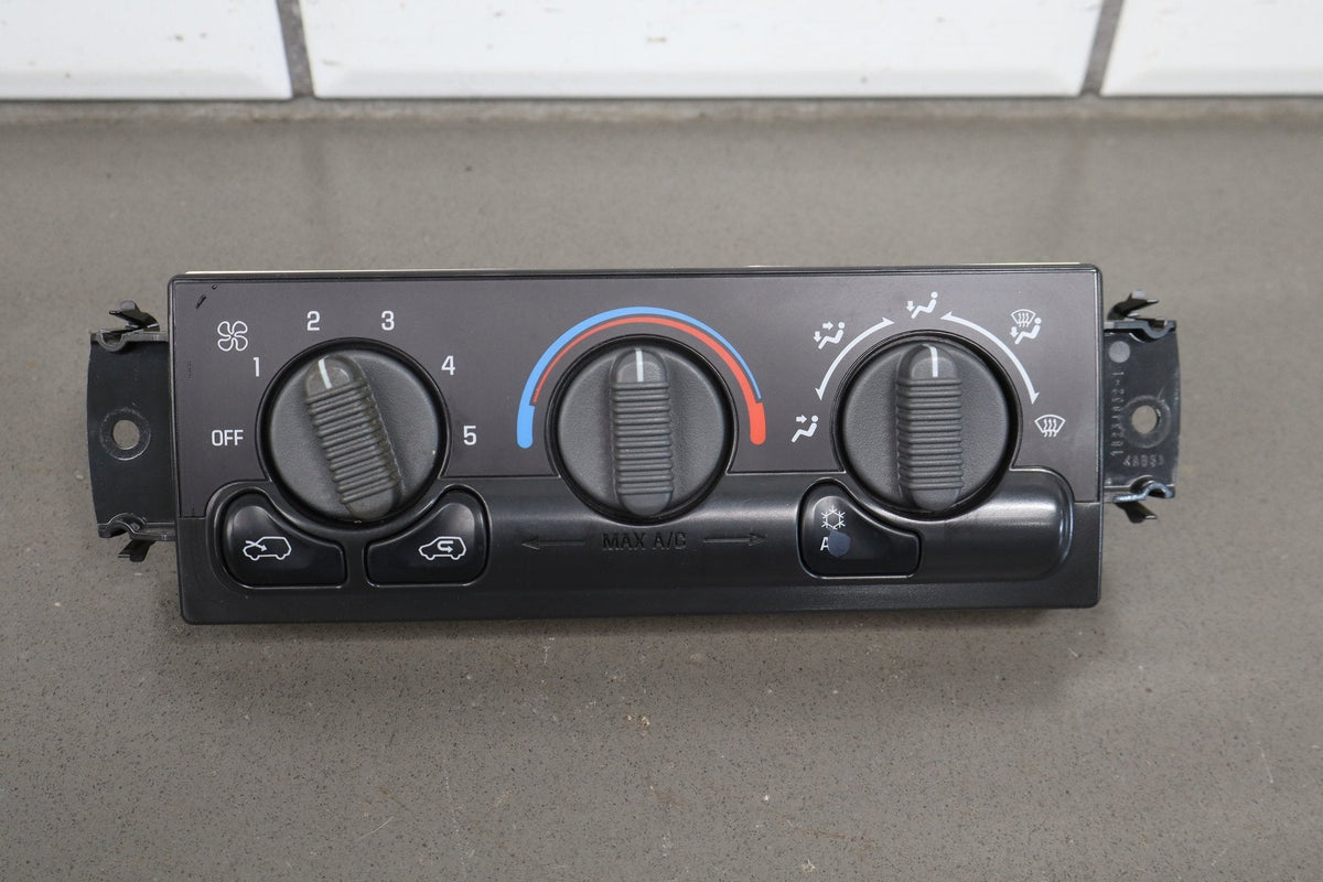 99-02 Chevrolet Silverado Manual Climate Control With AC