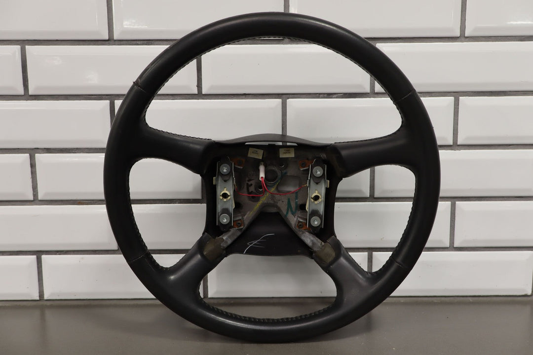99 - 02 Chevy GMC GMT800 Leather Steering Wheel Assembly OEM