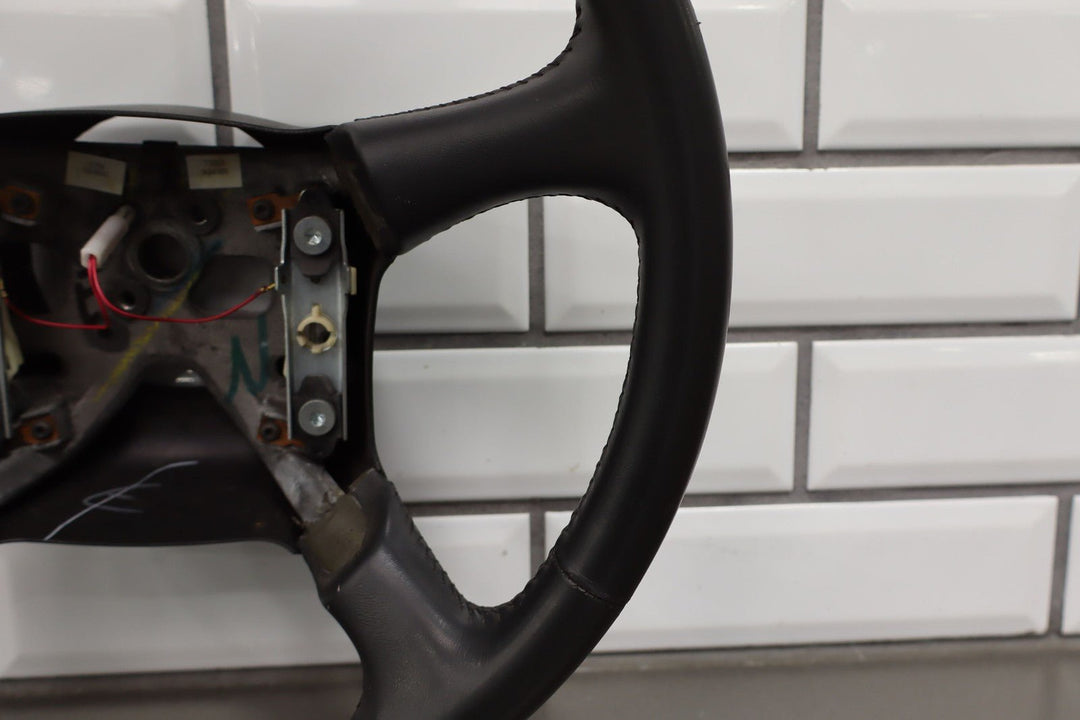 99 - 02 Chevy GMC GMT800 Leather Steering Wheel Assembly OEM