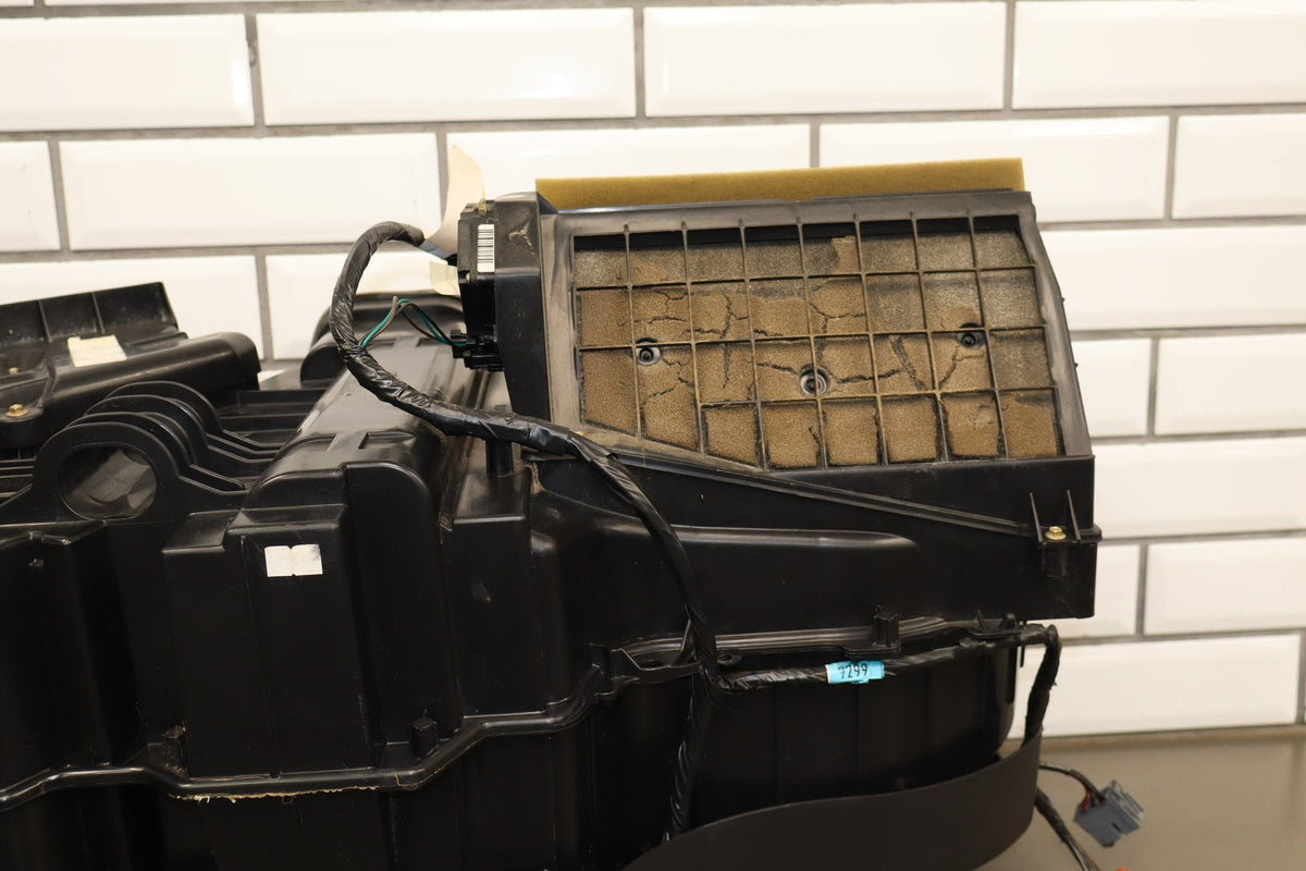 99-02 Chevy GMC GMT800 OEM Heater Housing with Evaporator/ Heater Core/ Doors