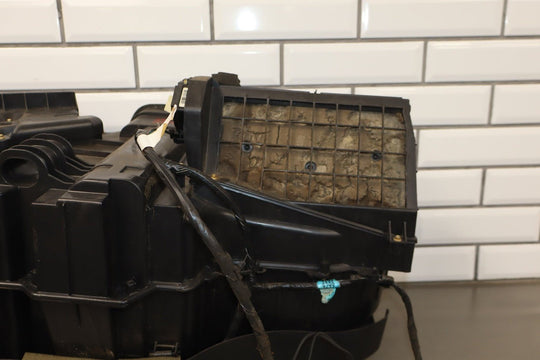 99 - 02 Chevy GMC GMT800 OEM Heater Housing with Evaporator / Heater Core / Doors