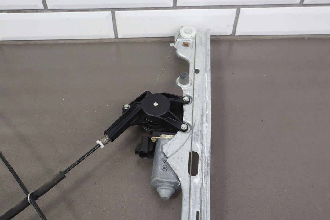 99 - 02 Chevy GMC GMT800 Passenger Right Front Power Window Regulator/Motor