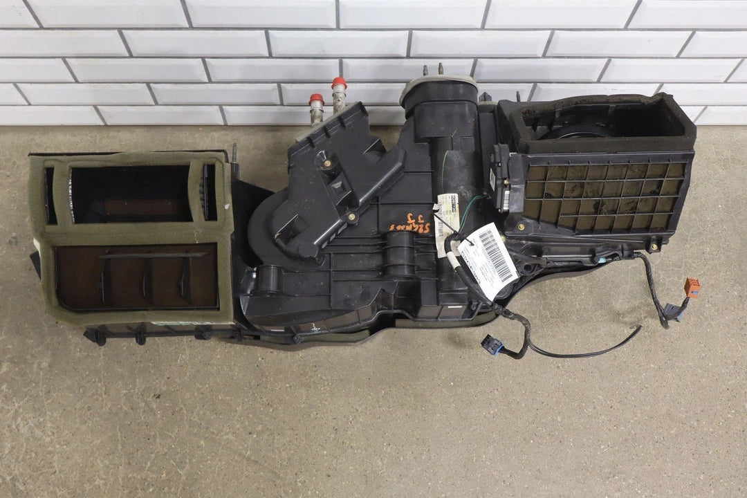 99 - 02 Chevy GMC Truck SUV GMT800 Heater Housing Good Actuators / Doors OEM