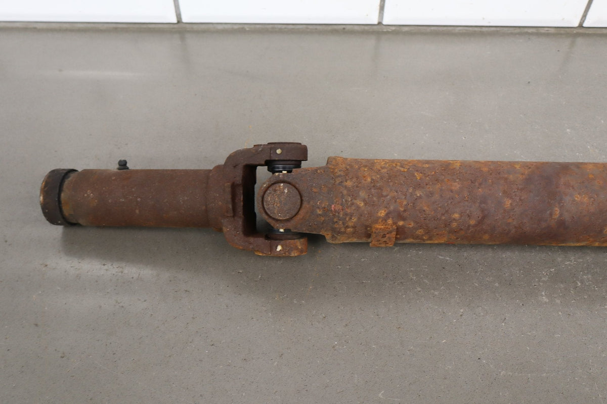 99-02 Chevy Silverado 4.3L 2WD Rear Drive Shaft 143.5 WB
