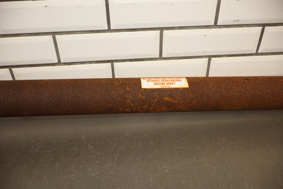 99-02 Chevy Silverado 4.3L 2WD Rear Drive Shaft 143.5 WB