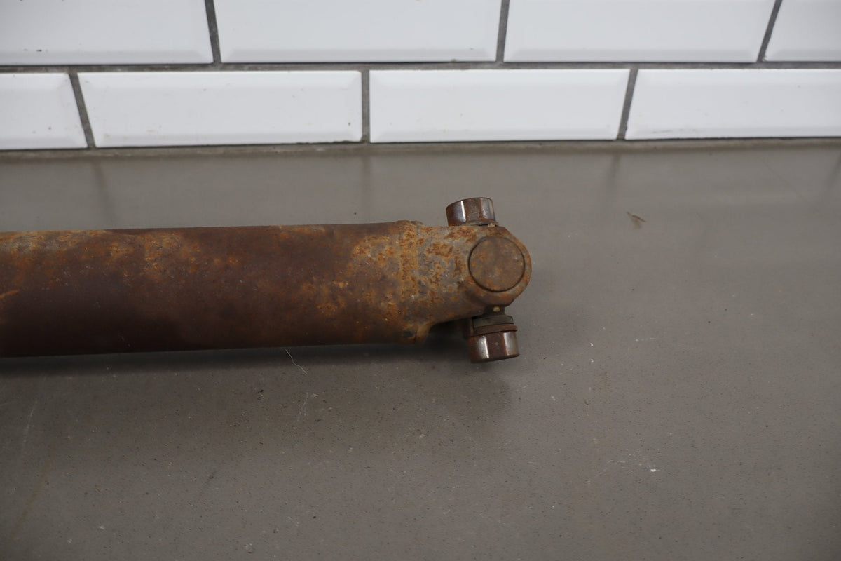 99-02 Chevy Silverado 4.3L 2WD Rear Drive Shaft 143.5 WB
