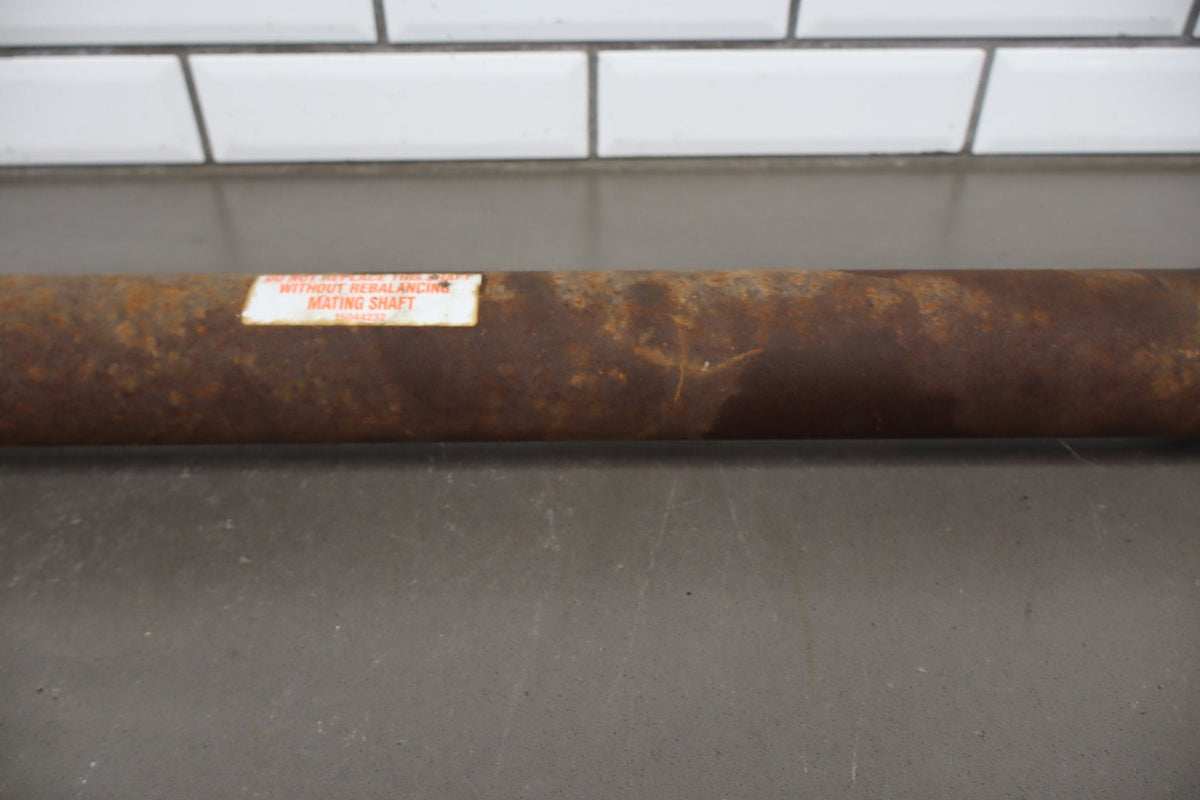 99-02 Chevy Silverado 4.3L 2WD Rear Drive Shaft 143.5 WB