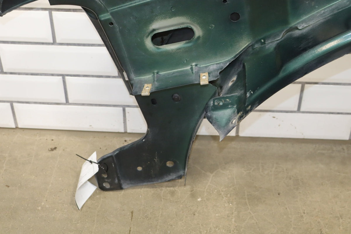 99-02 Chevy Silverado 99-06 Suburban Tahoe Right RH Fender Forest Green 47