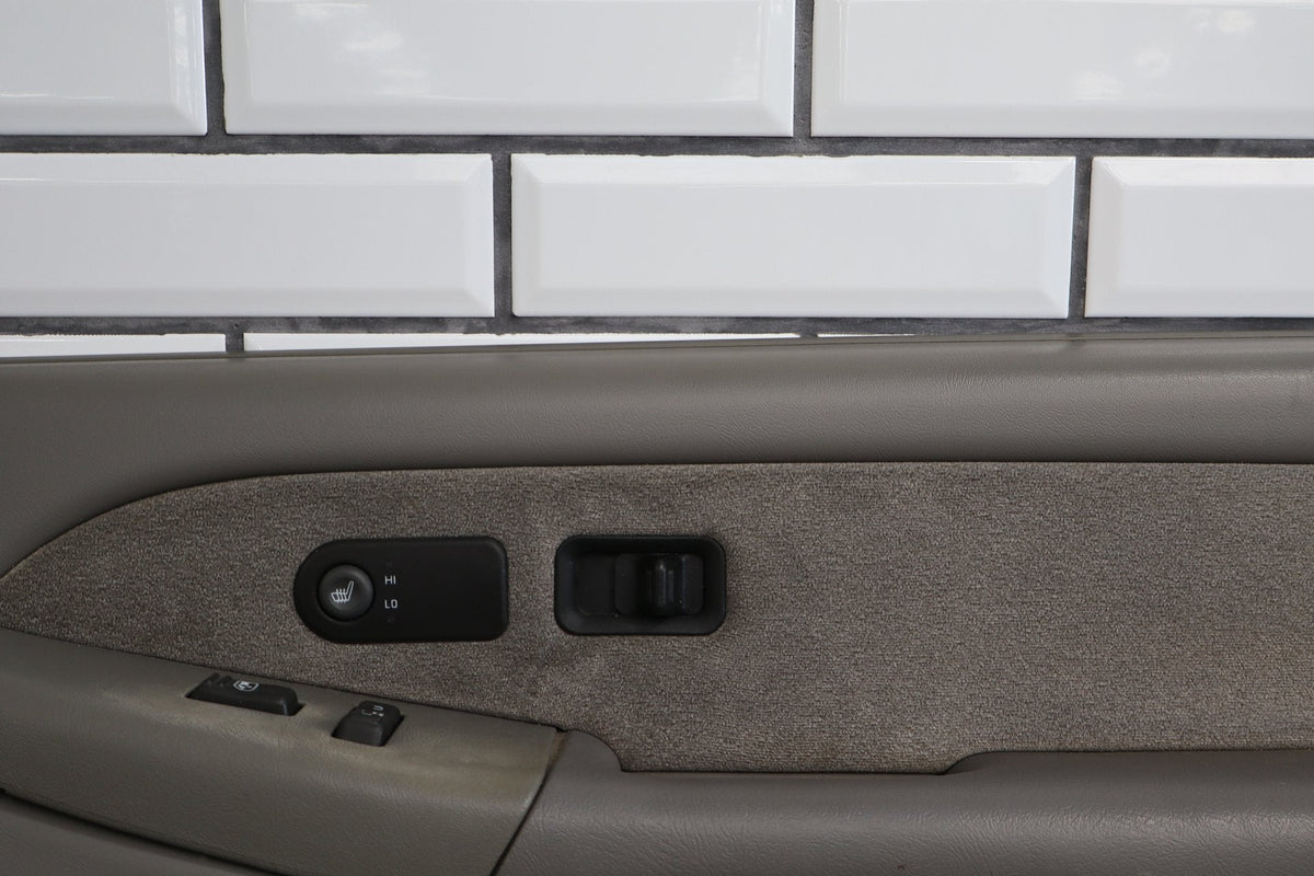 99-02 Chevy Silverado Right Front Door Panel Medium Gray 922