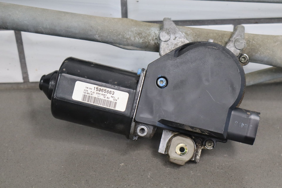 99-02 Chevy Silverado Sierra Front Wiper Motor 12494772