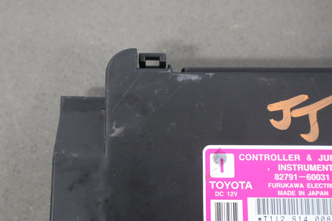 99 - 02 Lexus LX470 Instrument Panel CLuster Junction Control Module OEM