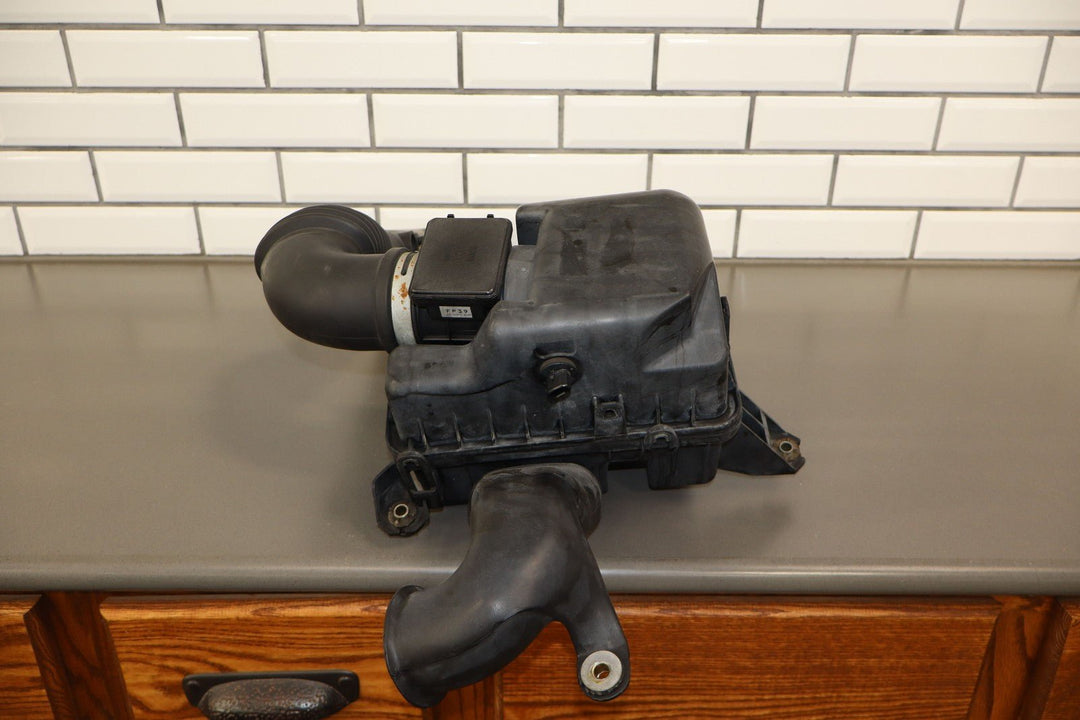 99 - 02 Mazda Miata NB 1.8L OEM Air Box Cleaner W/ Intake Tube/Lid/MAF