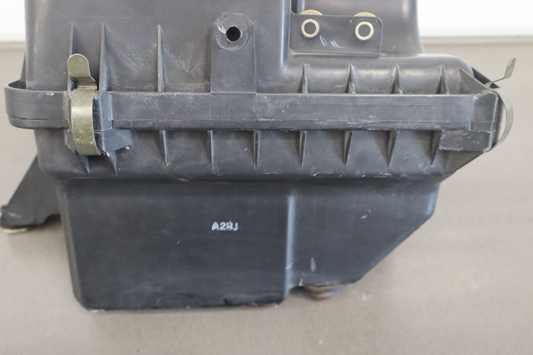 99 - 02 Mazda Miata NB 1.8L OEM Air Box Cleaner W/Intake Tube/Lid *No MAF*