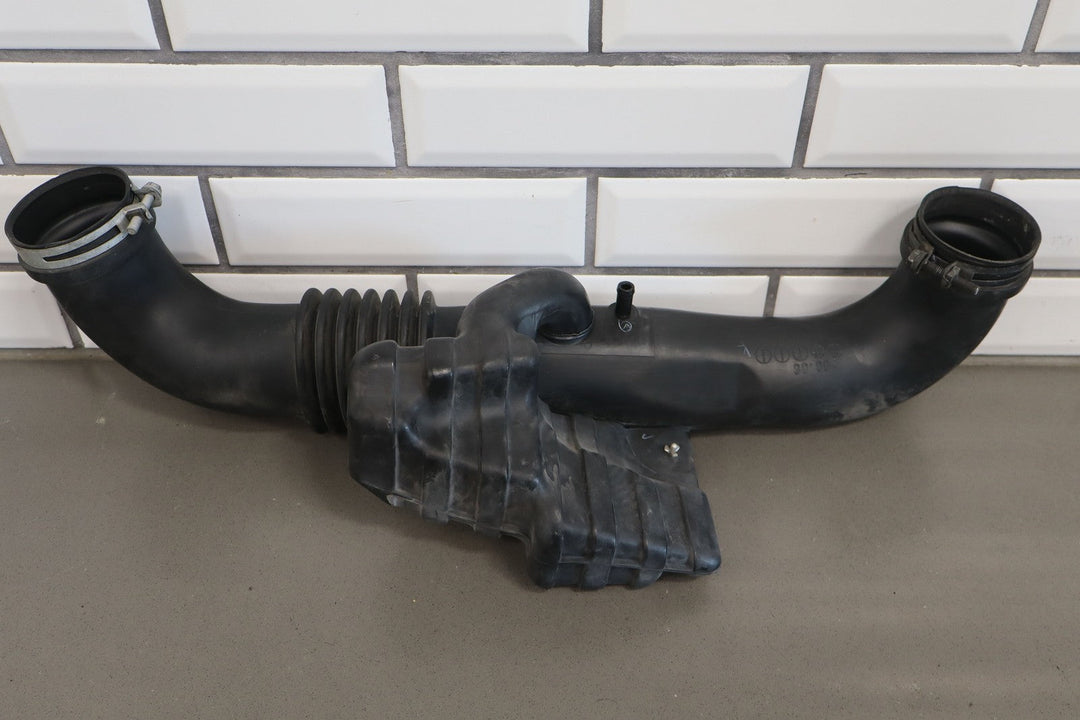 99 - 02 Mazda Miata NB 1.8L OEM Air Box Cleaner W/Intake Tube/Lid *No MAF*