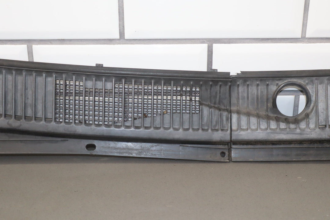 99 - 02 Toyota Land Cruiser 2 Pc OEM Center Cowl Vent Panel