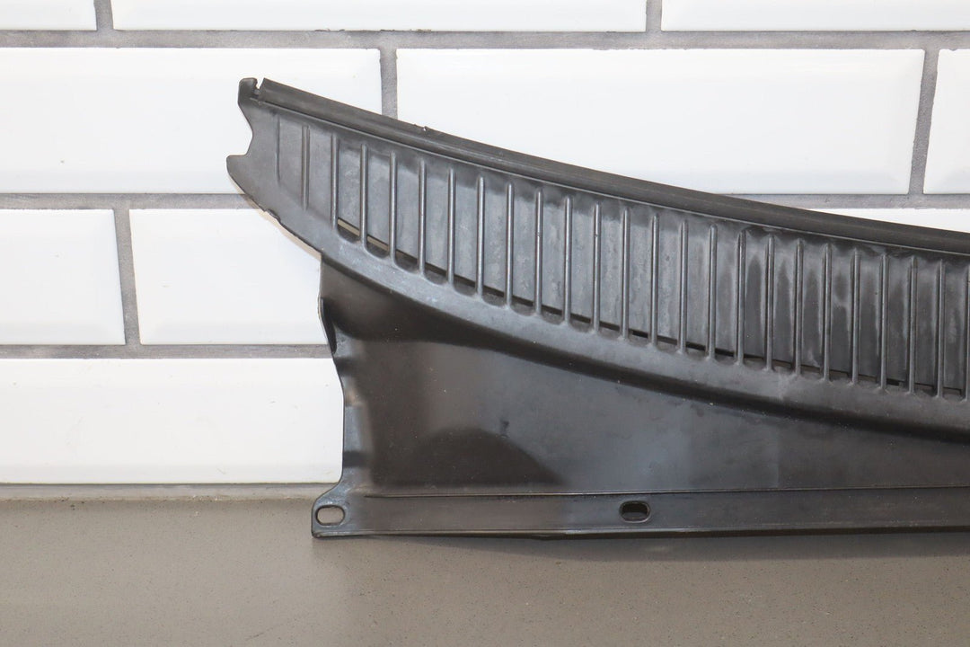 99 - 02 Toyota Land Cruiser 2 Pc OEM Center Cowl Vent Panel