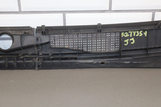 99 - 02 Toyota Land Cruiser 2 Pc OEM Center Cowl Vent Panel