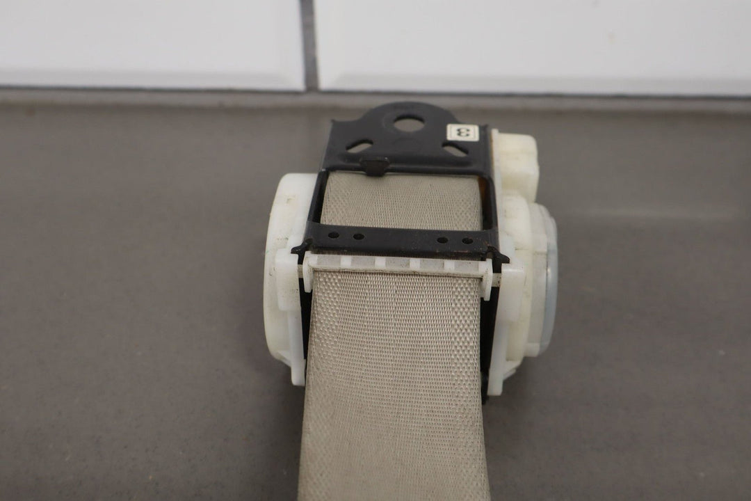 99 - 02 Toyota Land Cruiser / LX470 3rd Row Right Passenger Seatbelt Retractor