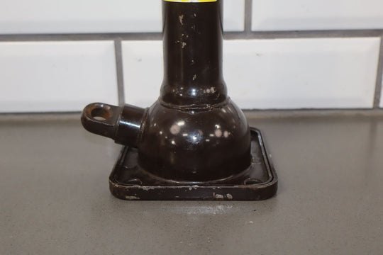 99 - 02 Toyota Land Cruiser / LX470 Emergency Bottle Jack W/Bracket