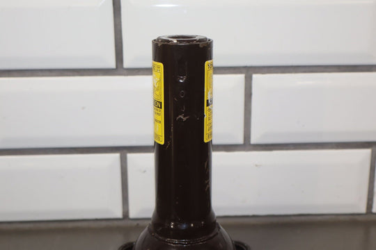 99 - 02 Toyota Land Cruiser / LX470 Emergency Bottle Jack W/Bracket