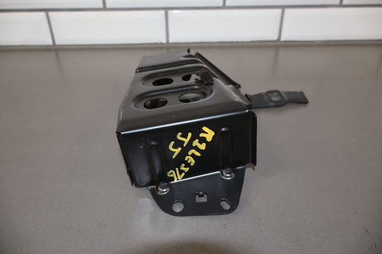 99 - 02 Toyota Land Cruiser / LX470 Emergency Bottle Jack W/Bracket