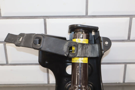 99 - 02 Toyota Land Cruiser / LX470 Emergency Bottle Jack W/Bracket