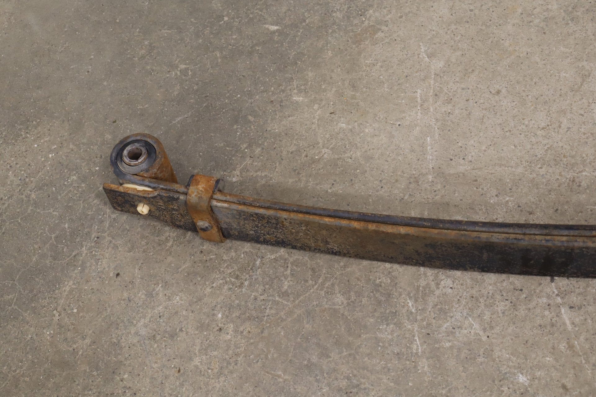 99-04 Ford F250 F350 4WD Front Leaf Spring Pair OEM Southern