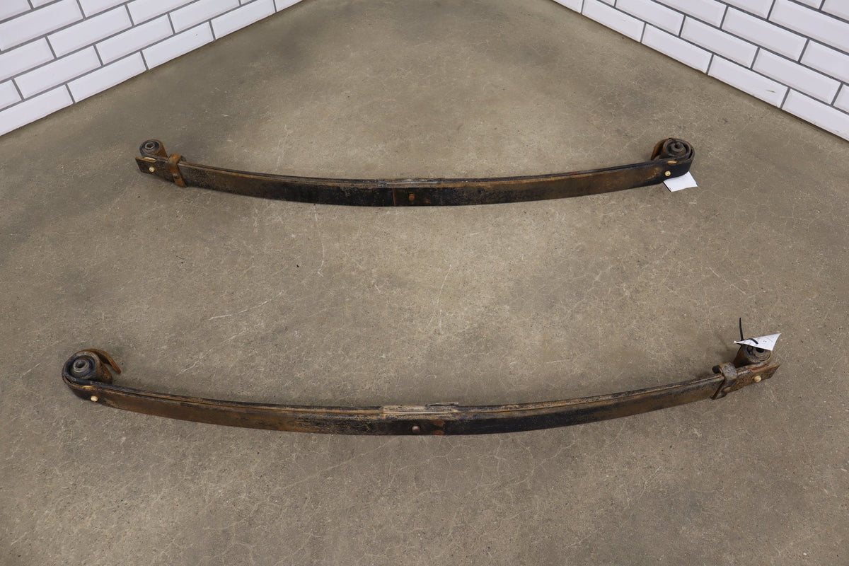 99-04 Ford F250 F350 4WD Front Leaf Spring Pair OEM Southern