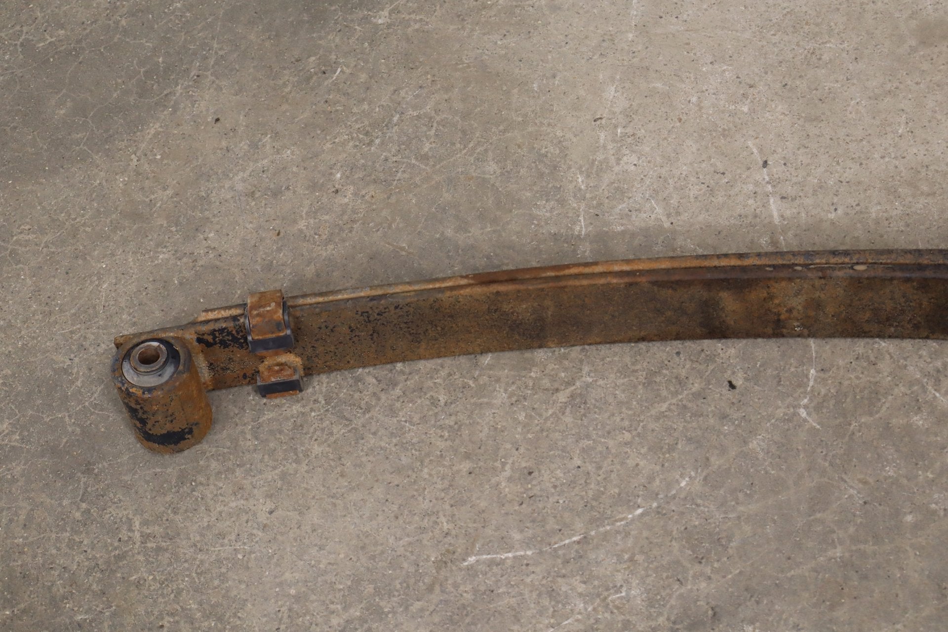 99-04 Ford F250 F350 4WD Front Leaf Spring Pair OEM Southern