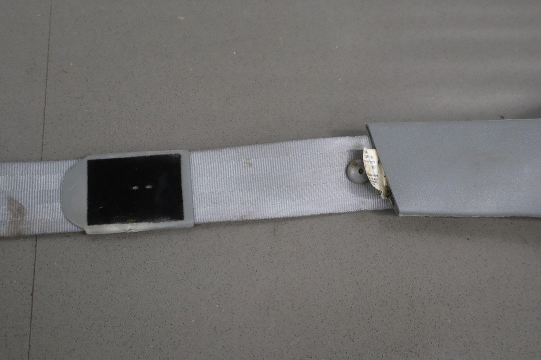 99 - 04 Ford F250 F350 Crew Cab Right Rear Seat Belt Retractor Flint 3E