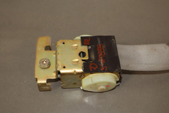 99 - 04 Ford F250 F350 Crew Cab Right Rear Seat Belt Retractor Flint 3E