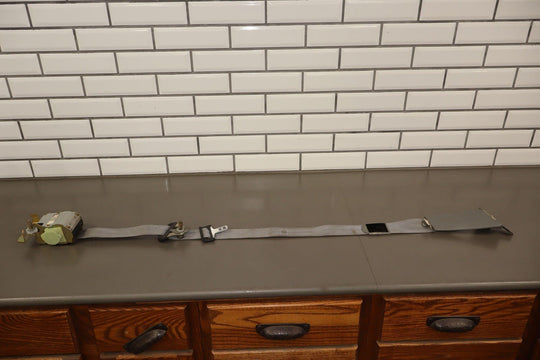 99 - 04 Ford F250 F350 Crew Cab Right Rear Seat Belt Retractor Flint 3E