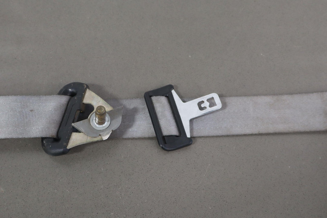 99 - 04 Ford F250 F350 Crew Cab Right Rear Seat Belt Retractor Flint 3E