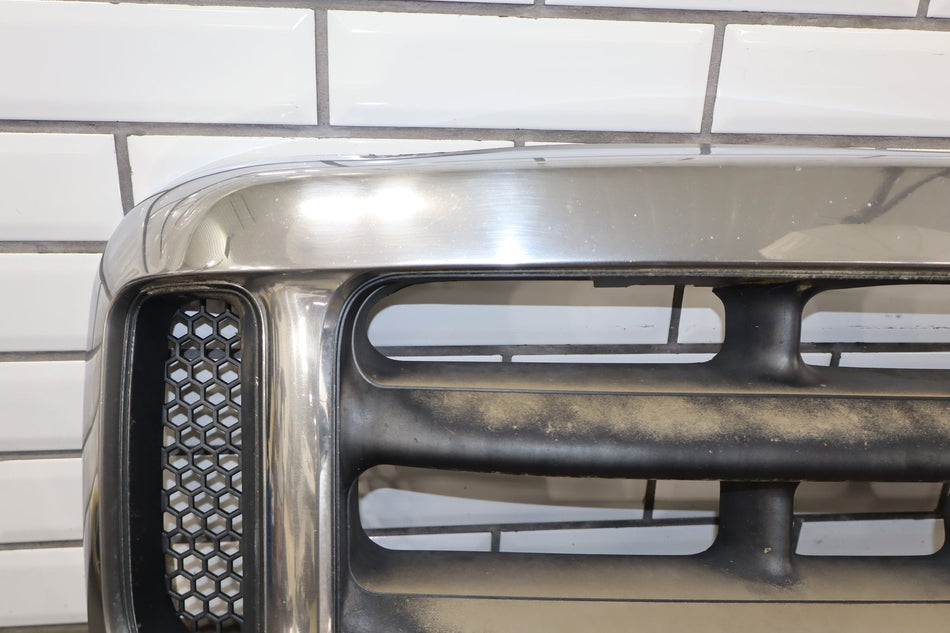 99-04 Ford F250 F350 Super Duty Chrome Grille 1C3Z8200BAA OEM