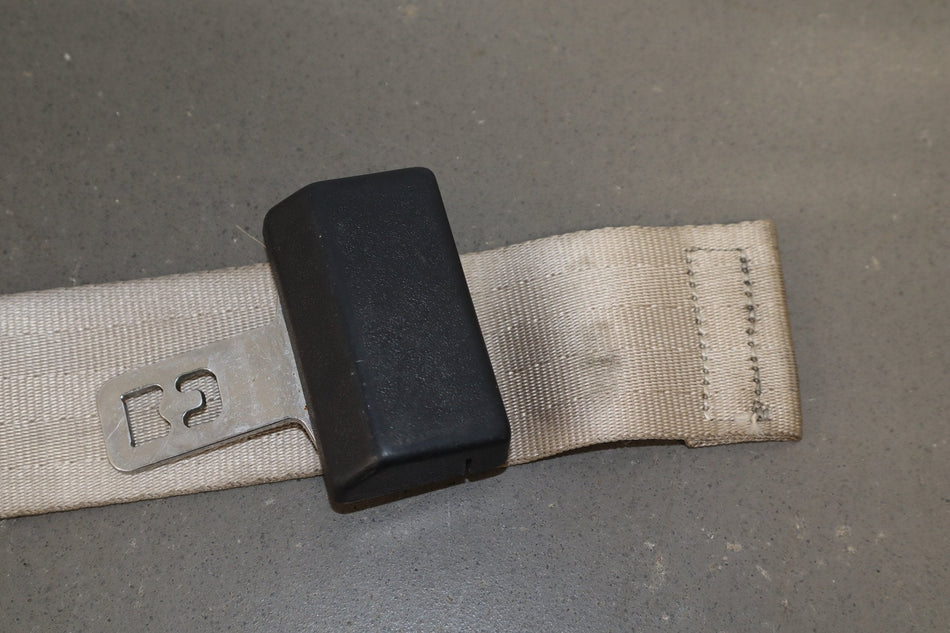 99-04 Ford F250 F350 Super Duty Crew Cab Rear Center Lap Seat Belt OEM