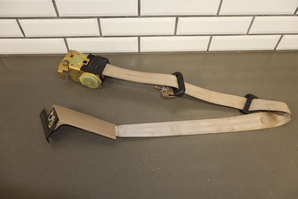 99-04 Ford F250 F350 Super Duty Crew Cab RH Rear Seat Belt Retractor OEM