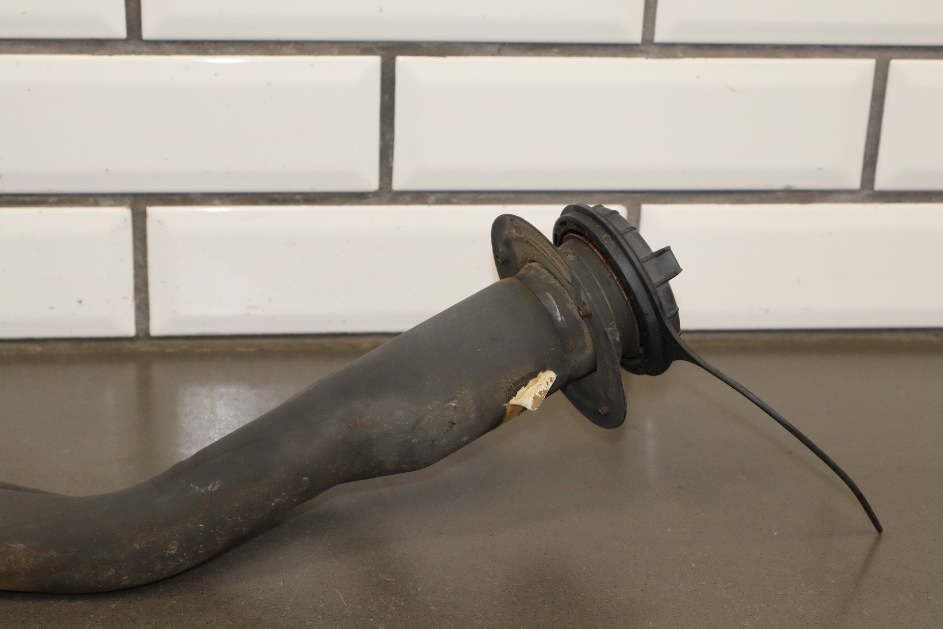 99-04 Ford F250 F350 Super Duty Diesel Fuel Filler Neck OEM