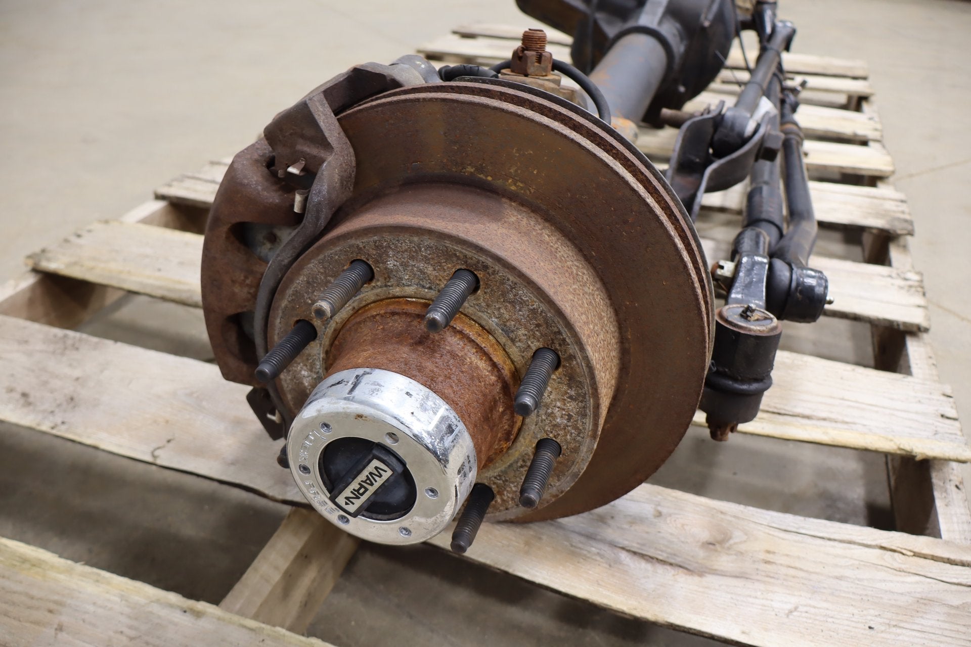 99-04 Ford F250 F350 Super Duty Front Axle 3.73 SRW 4x4 OEM