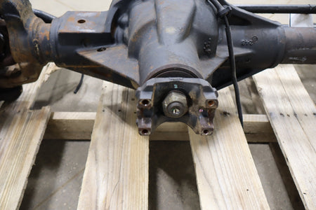99-04 Ford F250 F350 Super Duty Front Axle 3.73 SRW 4x4 OEM