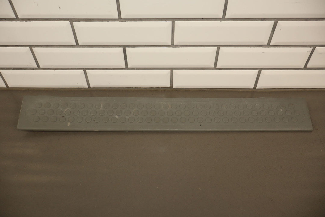 99 - 04 Ford F350 F250 Crew Cab Sill Plate Set (4) Medium Flint 3E