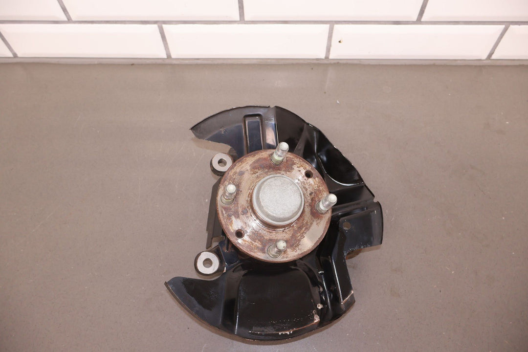 99 - 05 Mazda Miata NB Front Right RH Spindle Knuckle W/ Hub (NON - ABS) 104K Miles