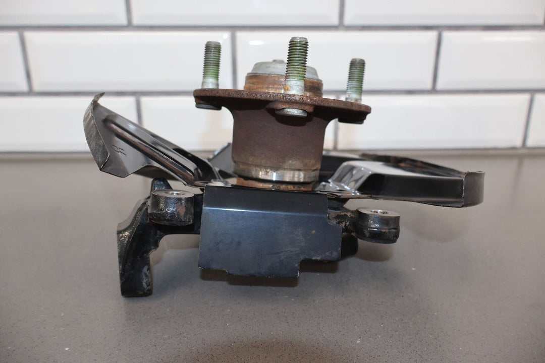 99 - 05 Mazda Miata NB Front Right RH Spindle Knuckle W/ Hub (NON - ABS) 104K Miles