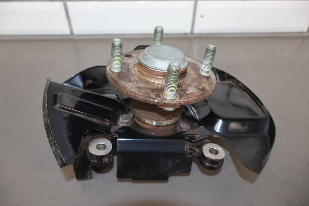 99 - 05 Mazda Miata NB Front Right RH Spindle Knuckle W/ Hub (NON - ABS) 104K Miles