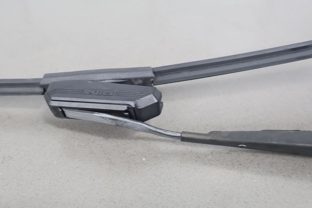 99 - 05 Mazda Miata NB Pair LH&RH Windshield Wiper Arms W/ Blades