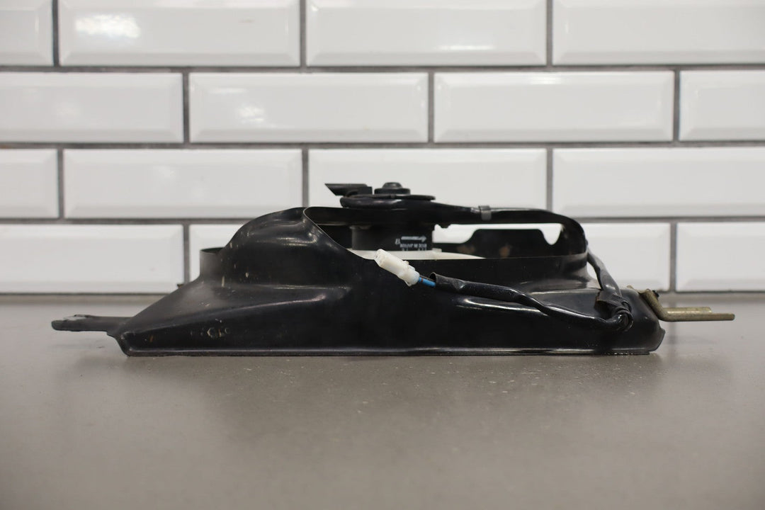 99 - 05 Mazda Miata NB Right RH Engine Cooling Fan W/ Housing